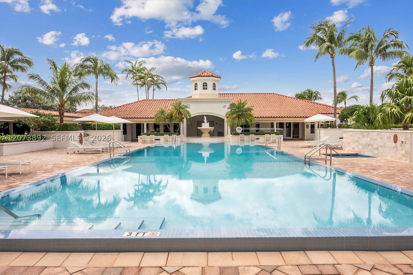 20000 E Country Club Dr #302, Aventura FL 33180