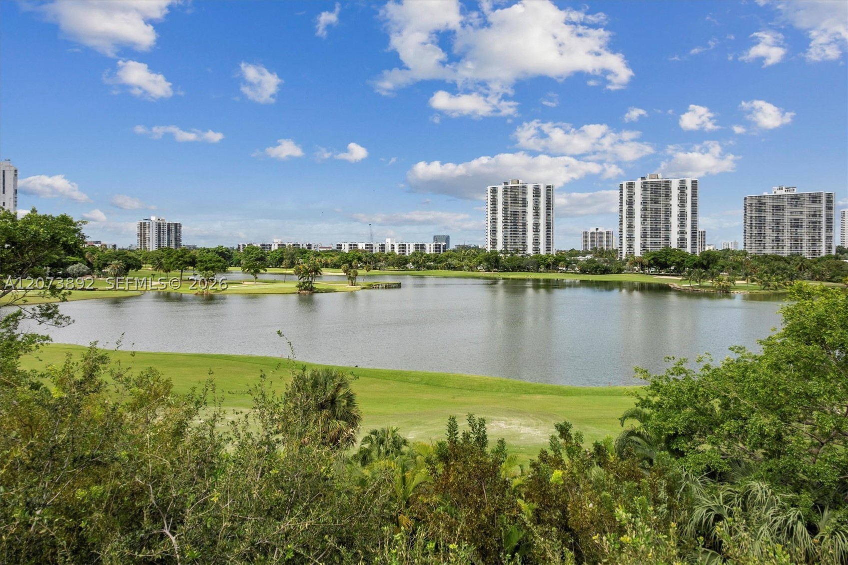 20000 E Country Club Dr #302, Aventura FL 33180