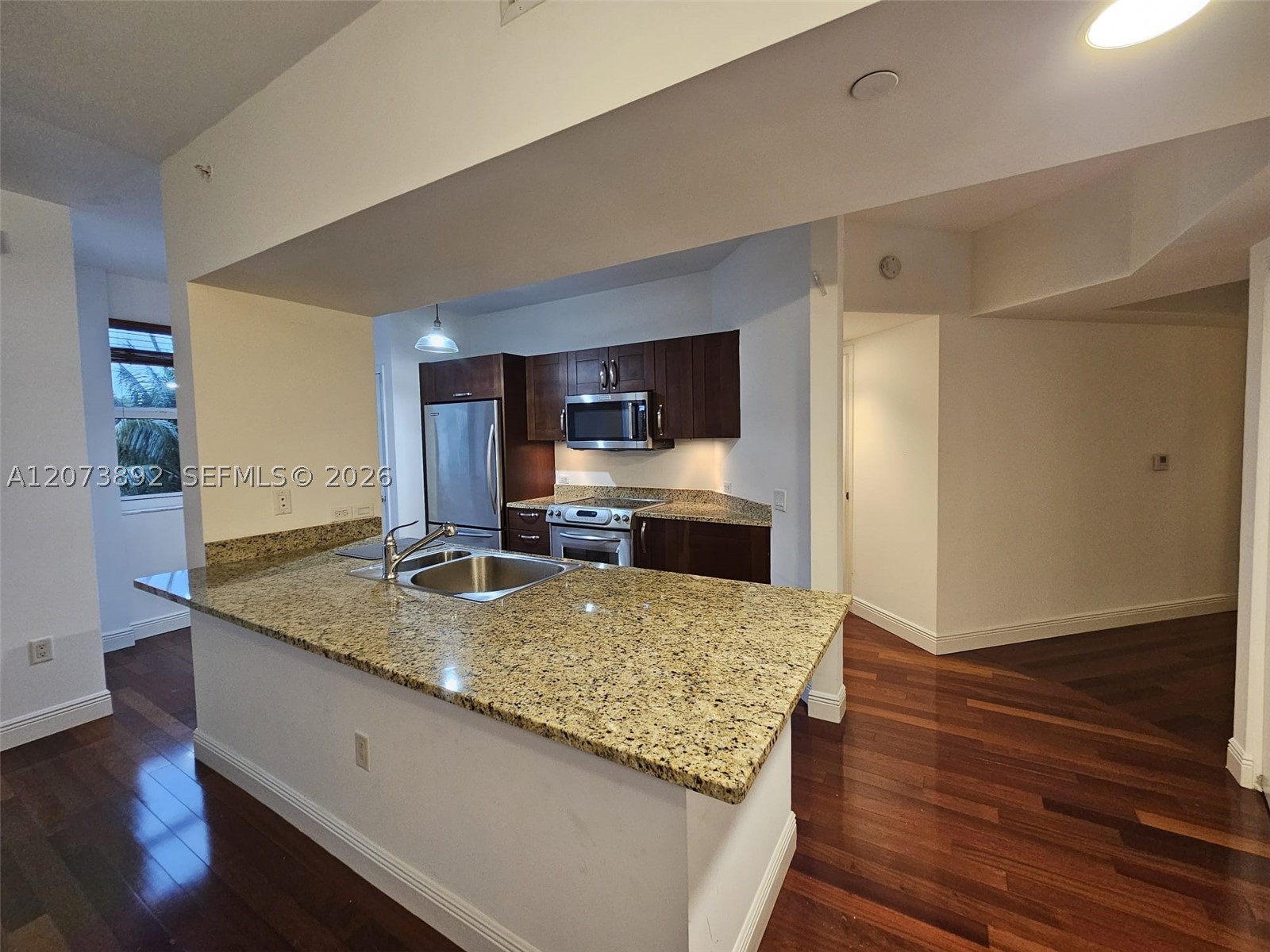 20000 E Country Club Dr #302, Aventura FL 33180