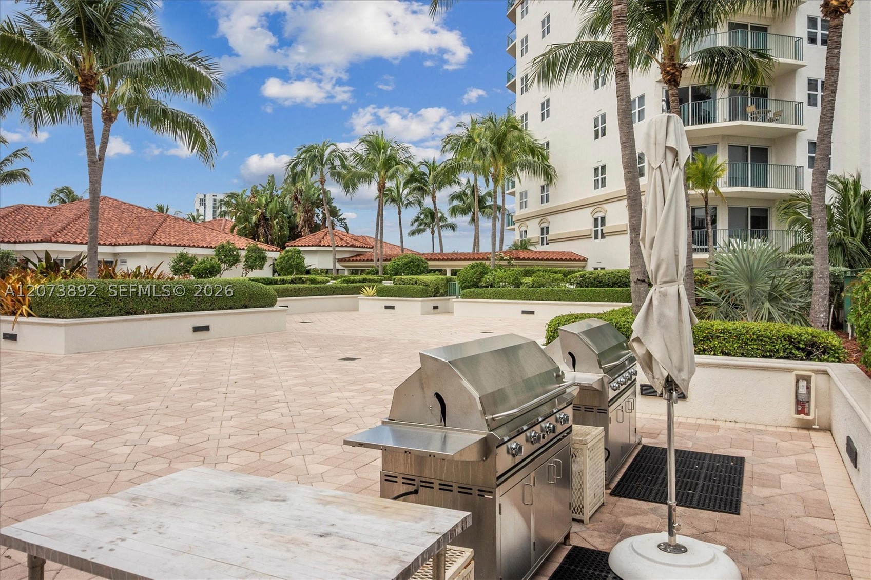 20000 E Country Club Dr #302, Aventura FL 33180