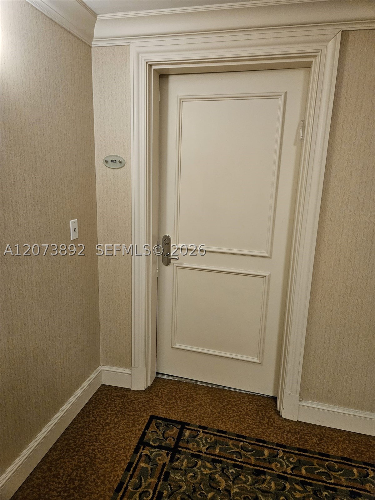 20000 E Country Club Dr #302, Aventura FL 33180