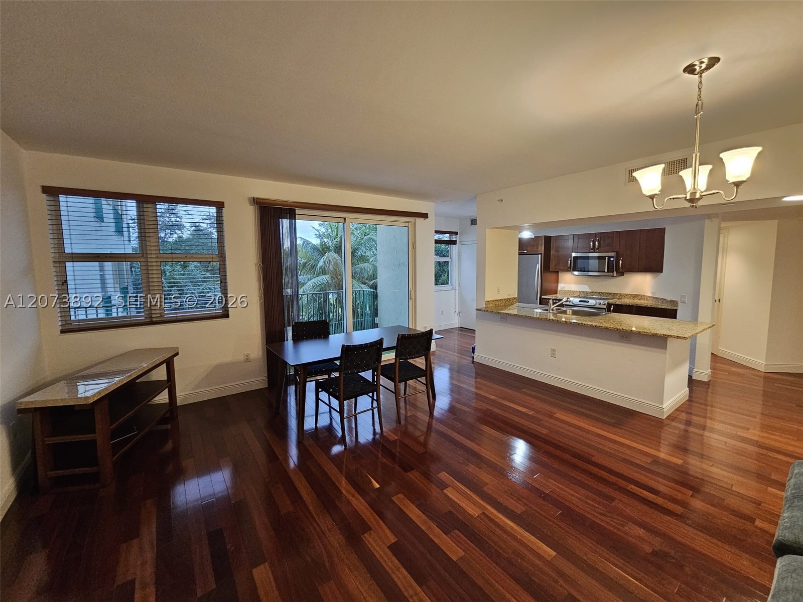 20000 E Country Club Dr #302, Aventura FL 33180