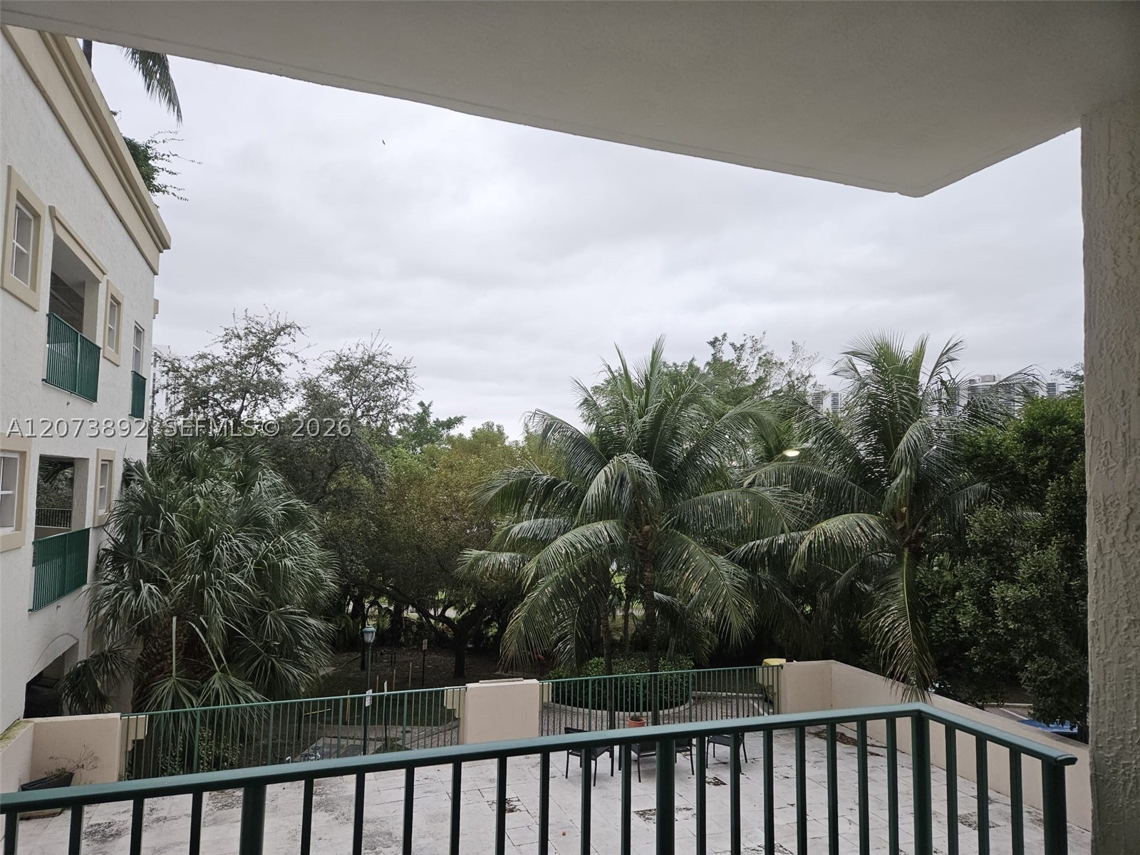 20000 E Country Club Dr #302, Aventura FL 33180