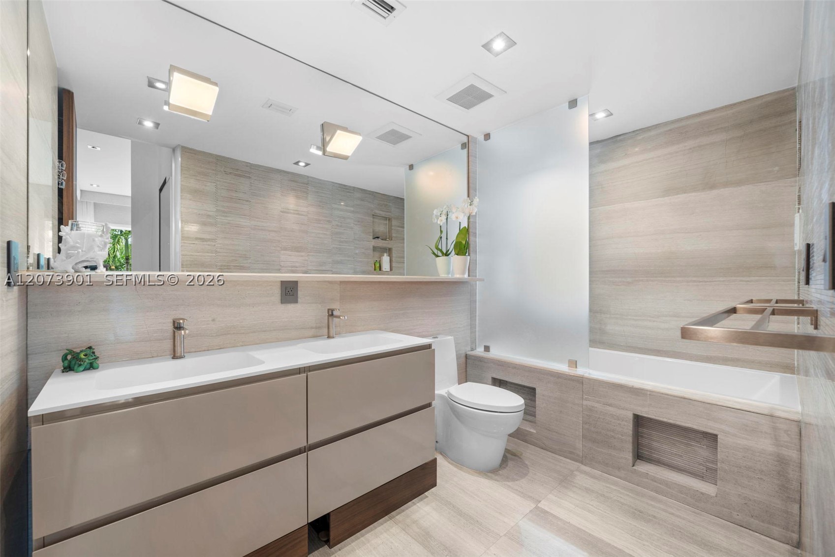 265 Fairway Dr, Miami Beach FL 33141