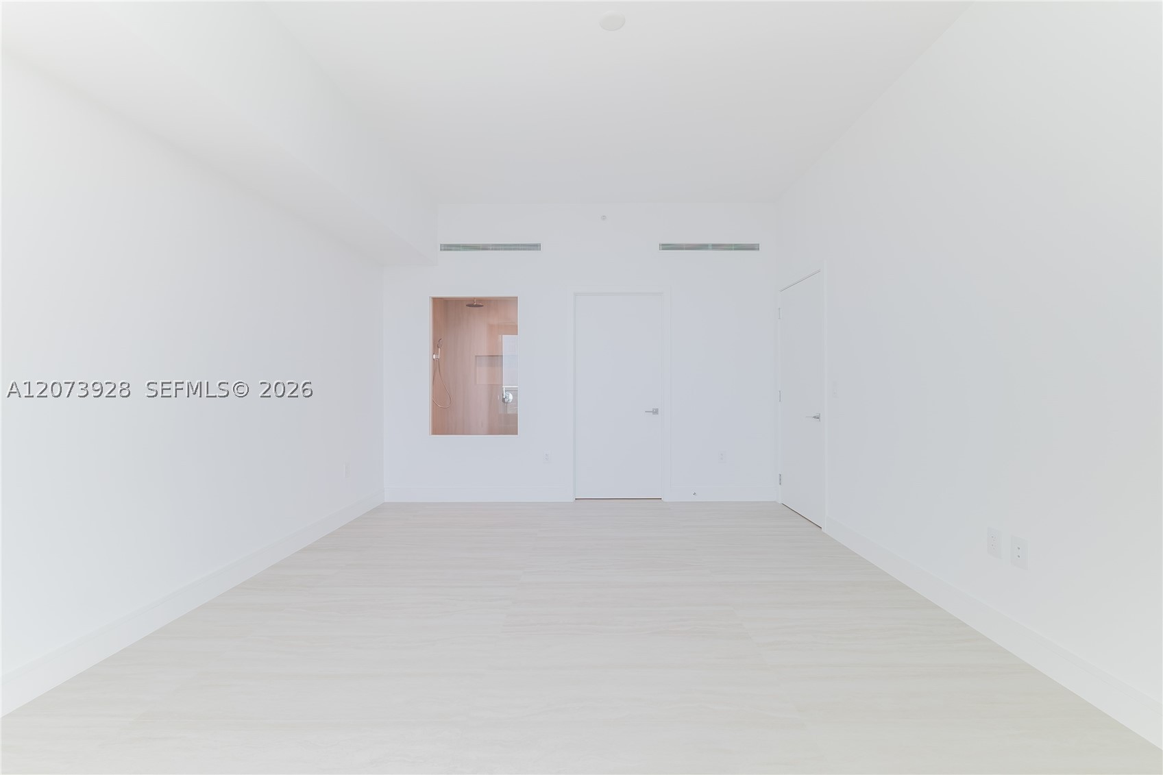 2411 Laguna Cir #2909, Miami FL 33181