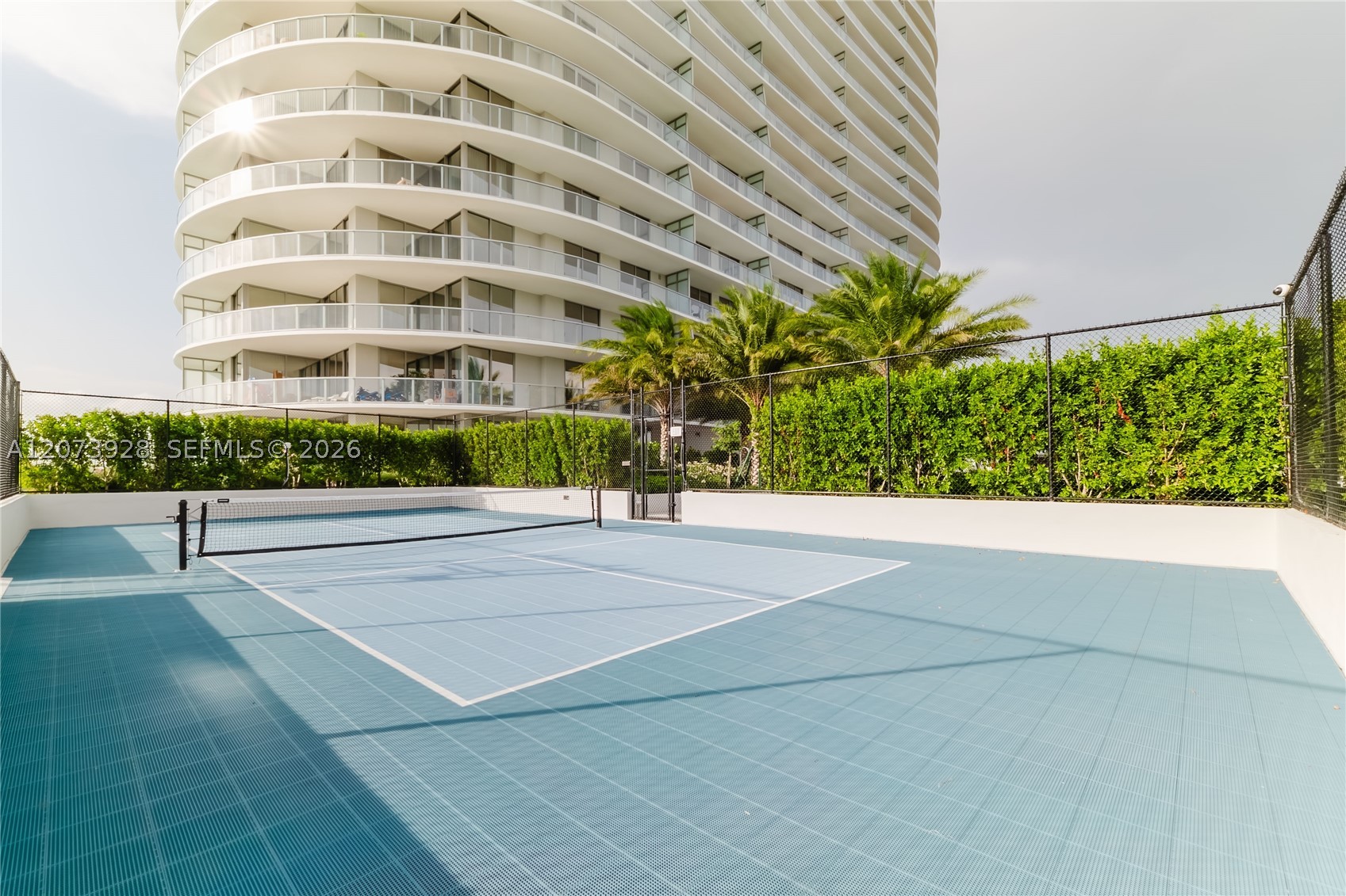 2411 Laguna Cir #2909, Miami FL 33181