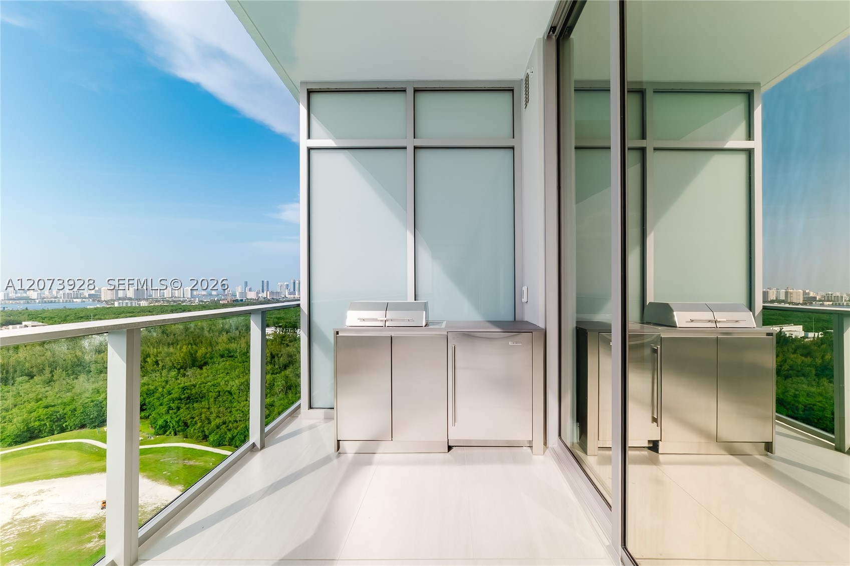 2411 Laguna Cir #2909, Miami FL 33181