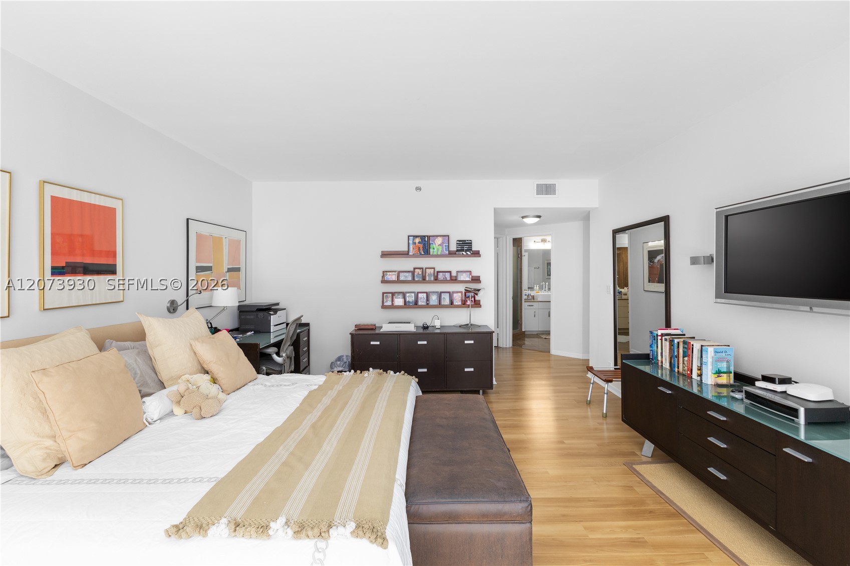 1581 Brickell Ave #1105, Miami FL 33129