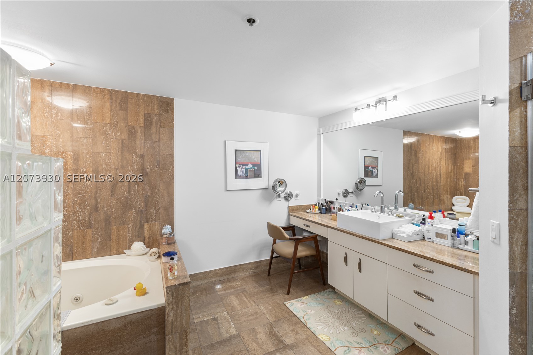 1581 Brickell Ave #1105, Miami FL 33129