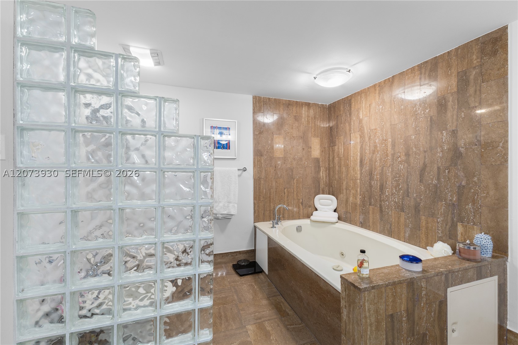 1581 Brickell Ave #1105, Miami FL 33129