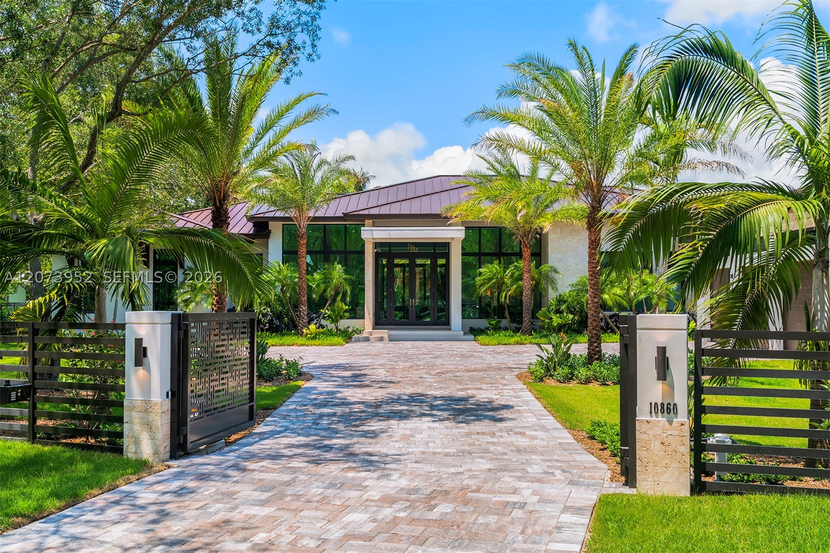 10860 SW 67th Ct, Pinecrest FL 33156