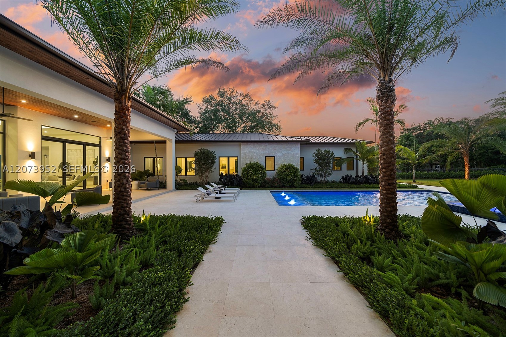 10860 SW 67th Ct, Pinecrest FL 33156