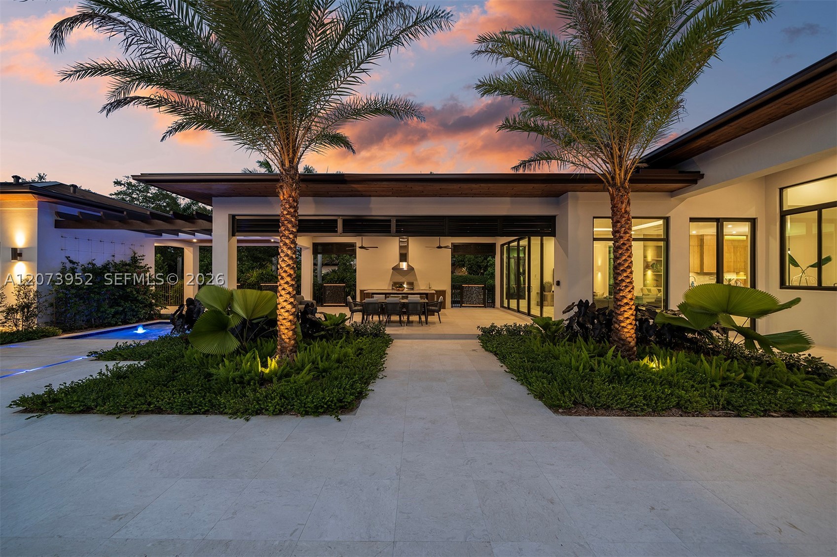 10860 SW 67th Ct, Pinecrest FL 33156