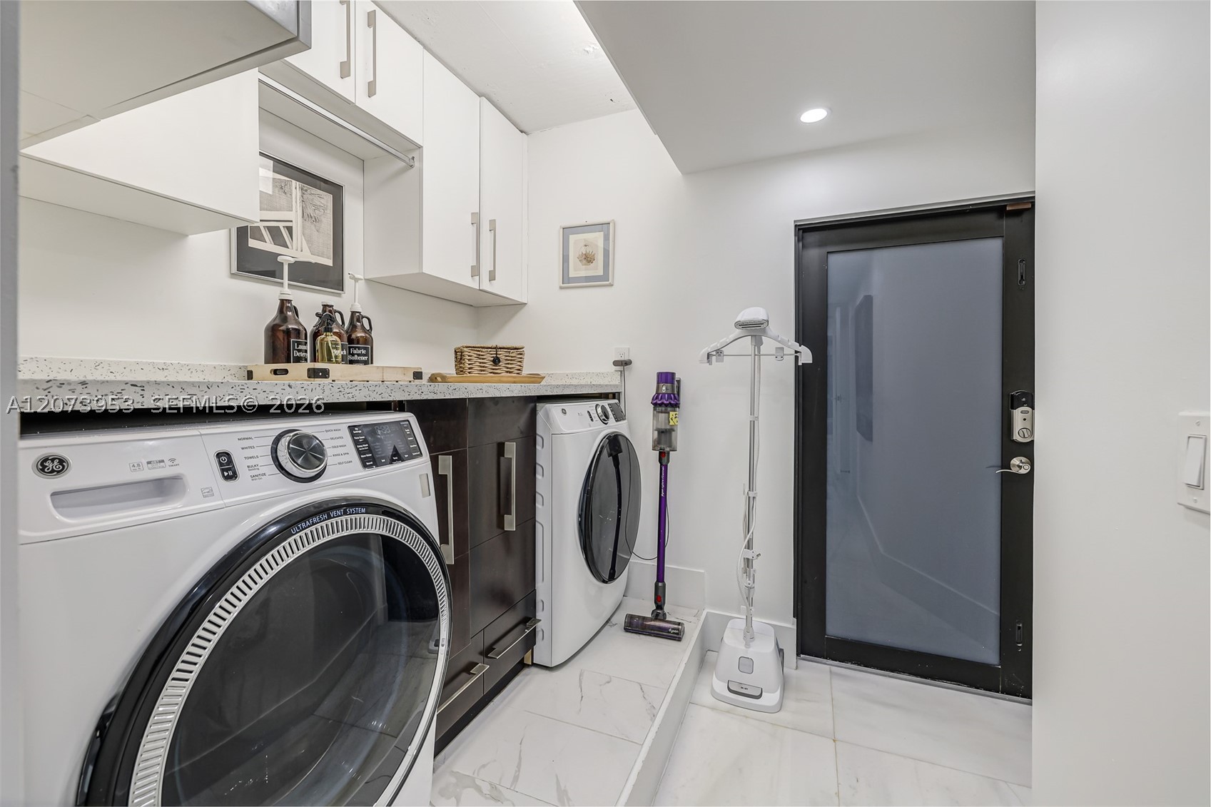 8761 SW 56th St, Miami FL 33165