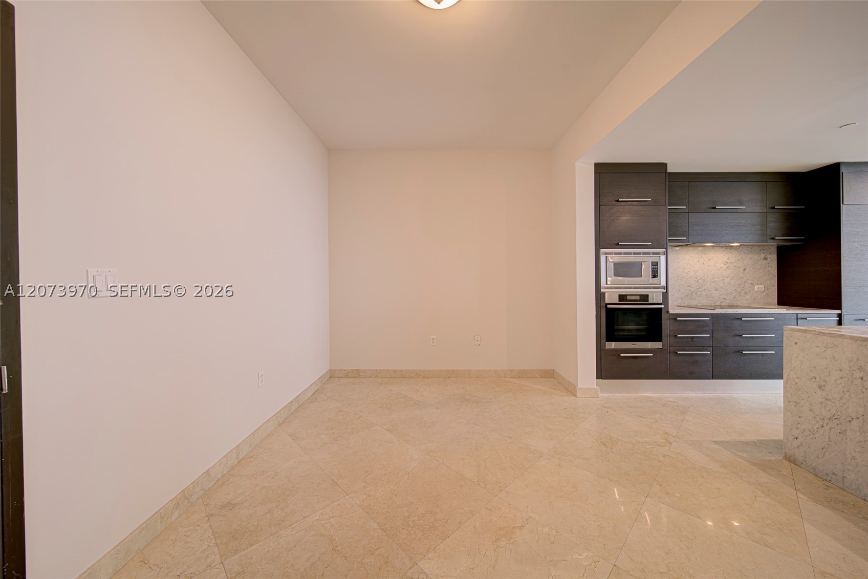 900 Biscayne Blvd #5203, Miami FL 33132