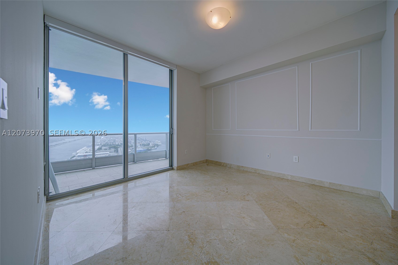 900 Biscayne Blvd #5203, Miami FL 33132