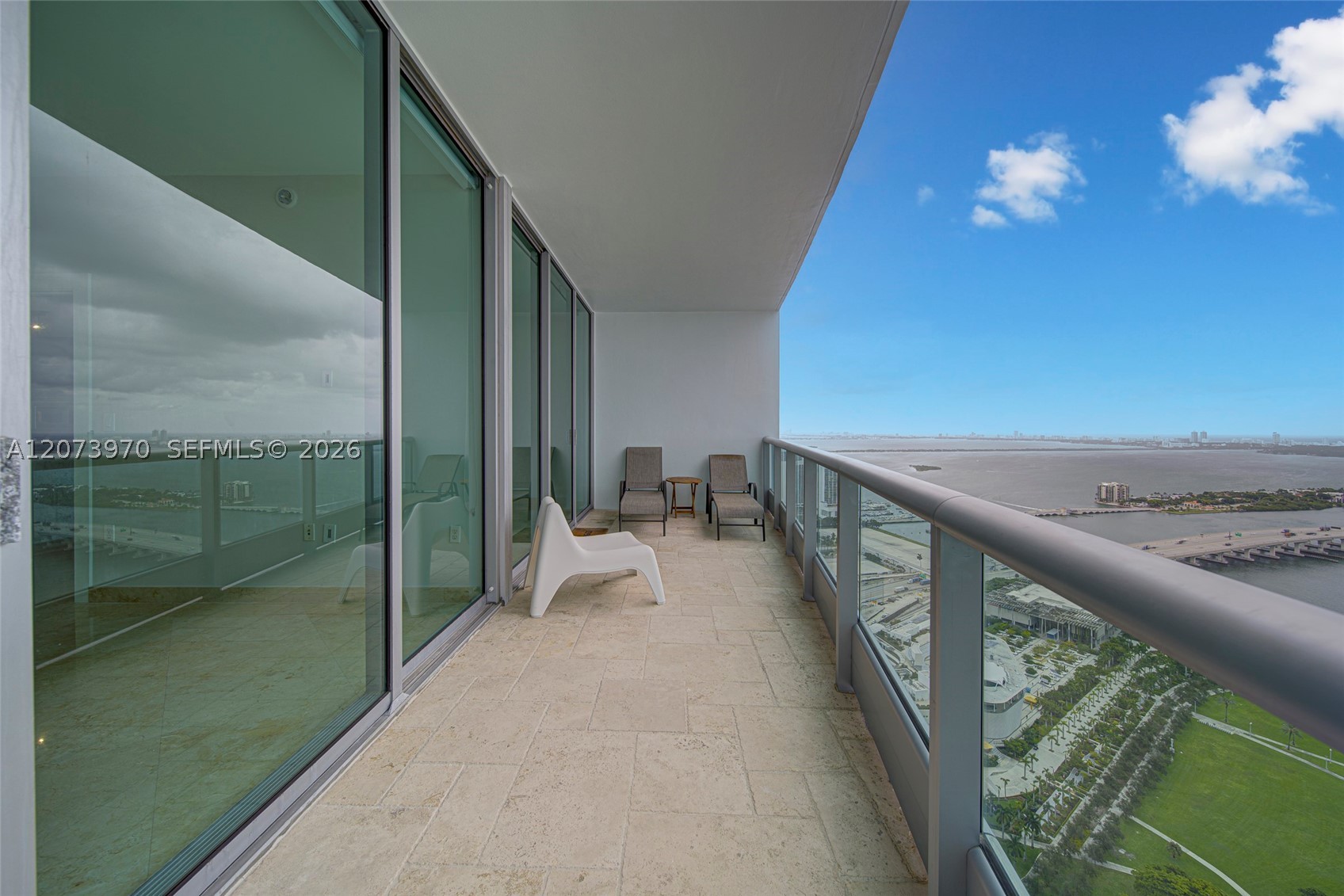 900 Biscayne Blvd #5203, Miami FL 33132