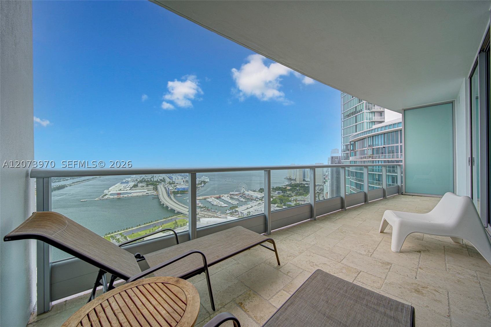 900 Biscayne Blvd #5203, Miami FL 33132