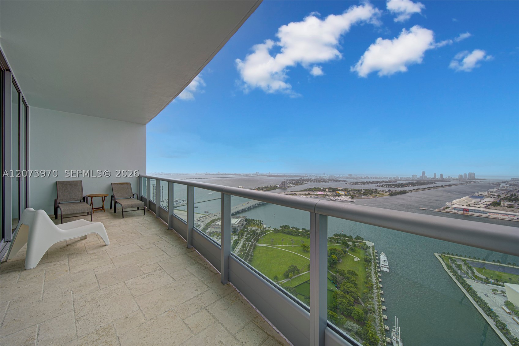 900 Biscayne Blvd #5203, Miami FL 33132