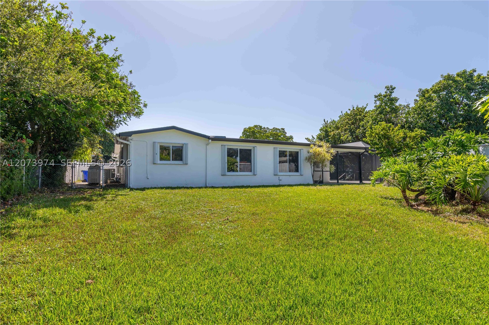 1900 NW 82nd Ter, Pembroke Pines FL 33024