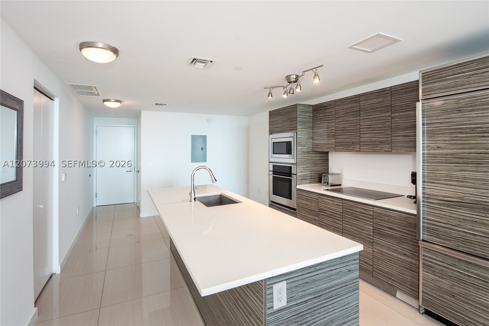 460 NE 28th St #2202, Miami FL 33137