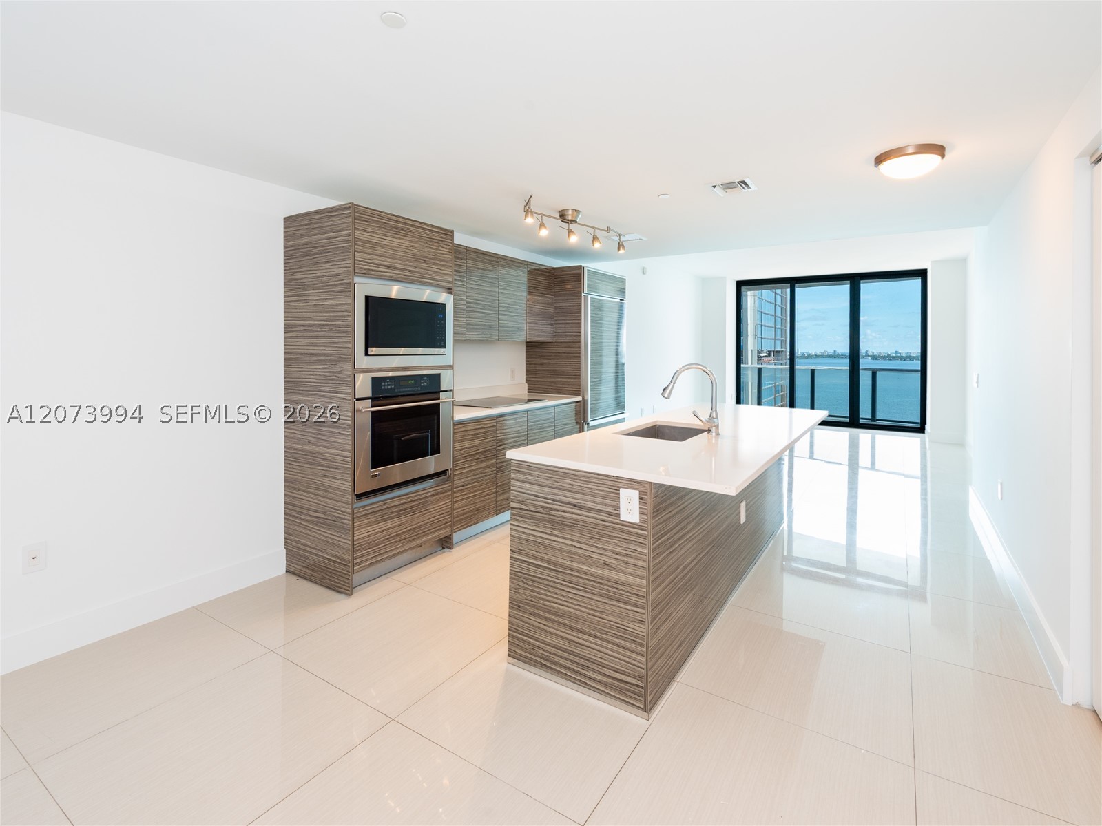 460 NE 28th St #2202, Miami FL 33137