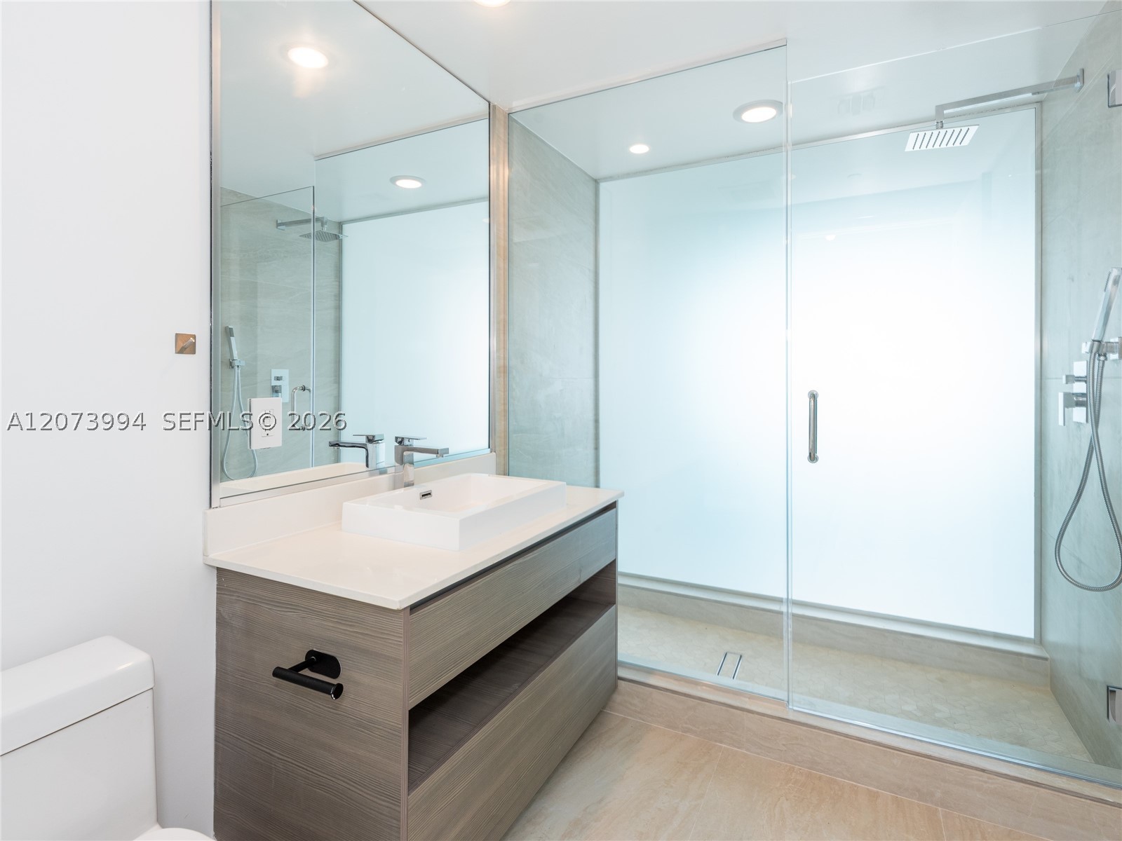 460 NE 28th St #2202, Miami FL 33137