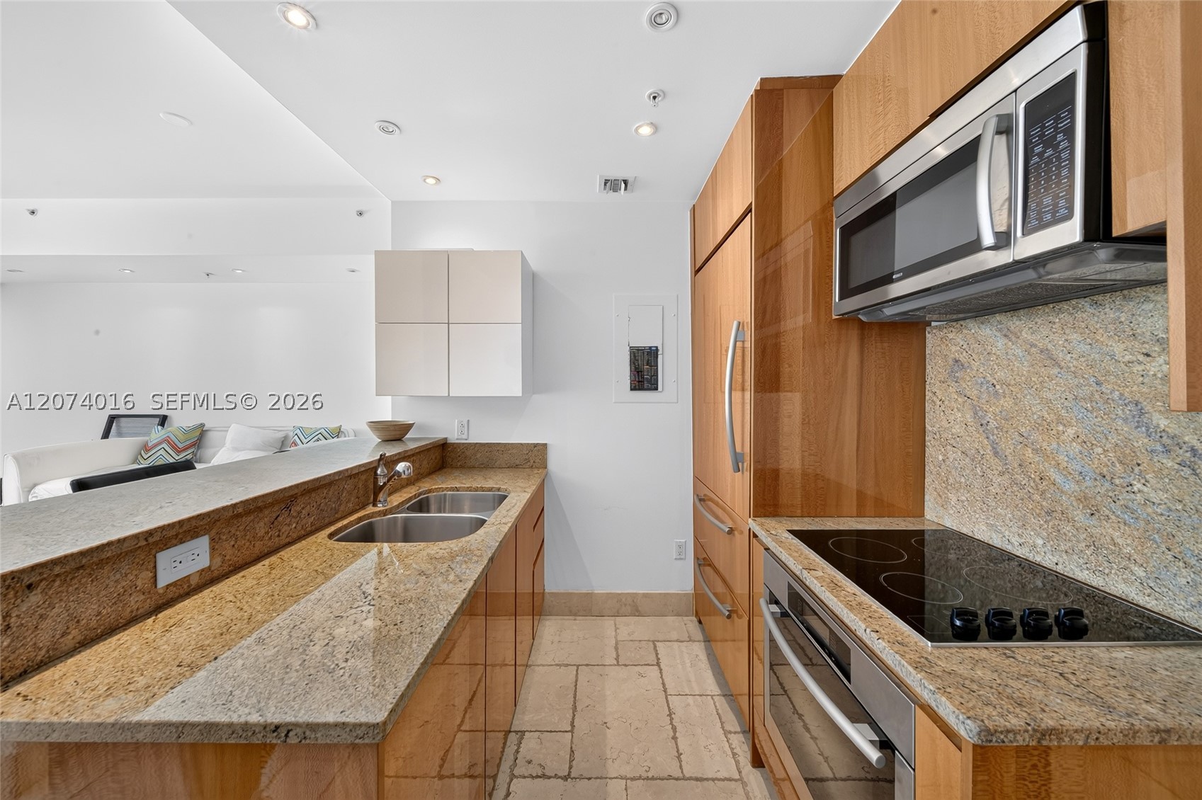 50 S Pointe Dr #504, Miami Beach FL 33139