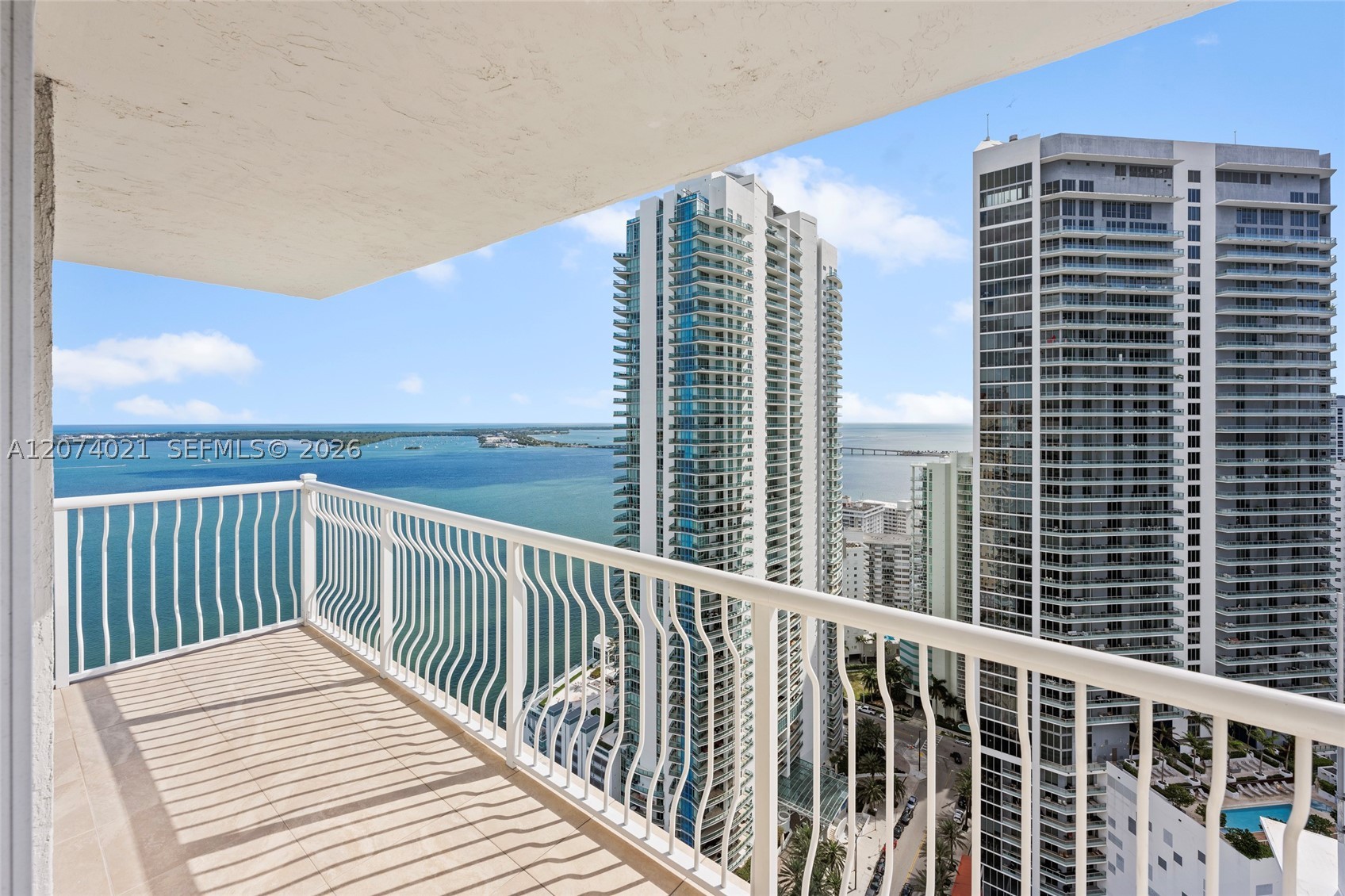 1200 Brickell Bay Dr #3701, Miami FL 33131