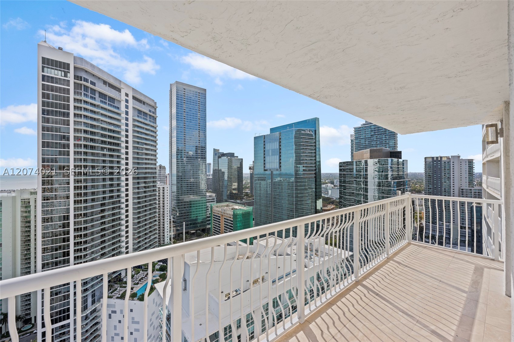 1200 Brickell Bay Dr #3701, Miami FL 33131