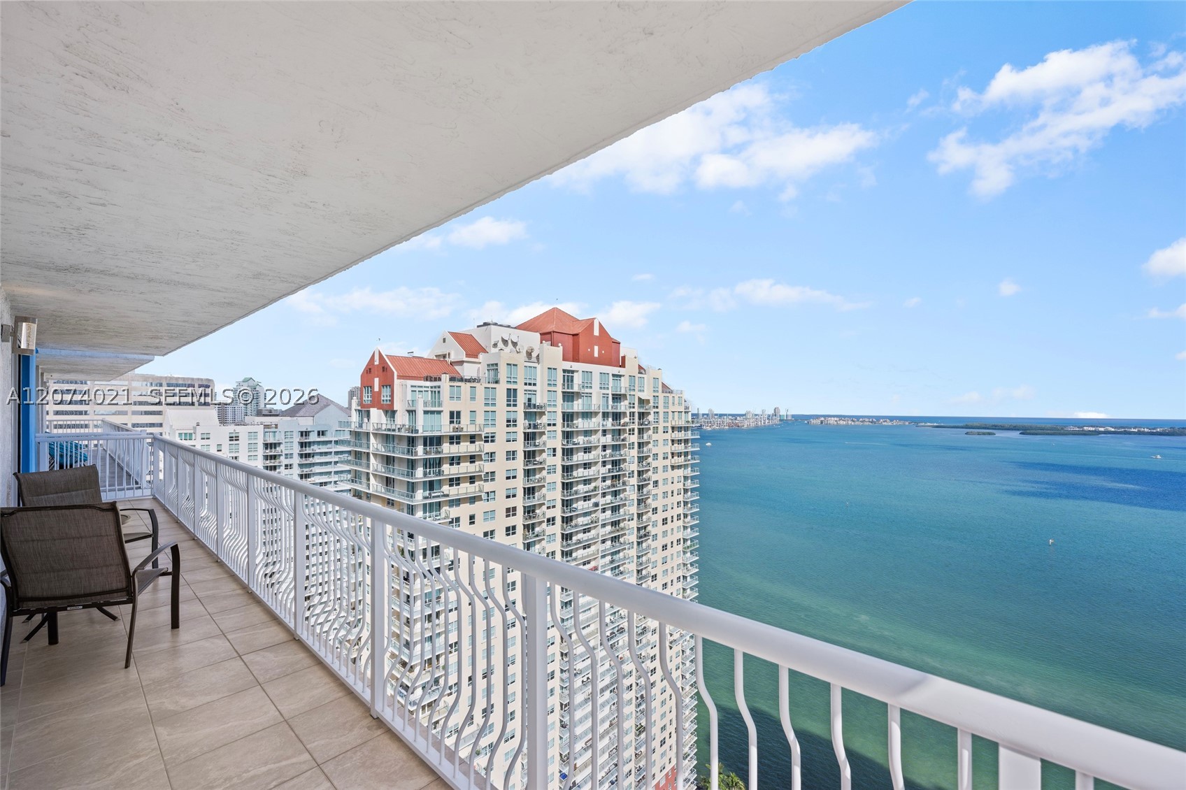 1200 Brickell Bay Dr #3701, Miami FL 33131