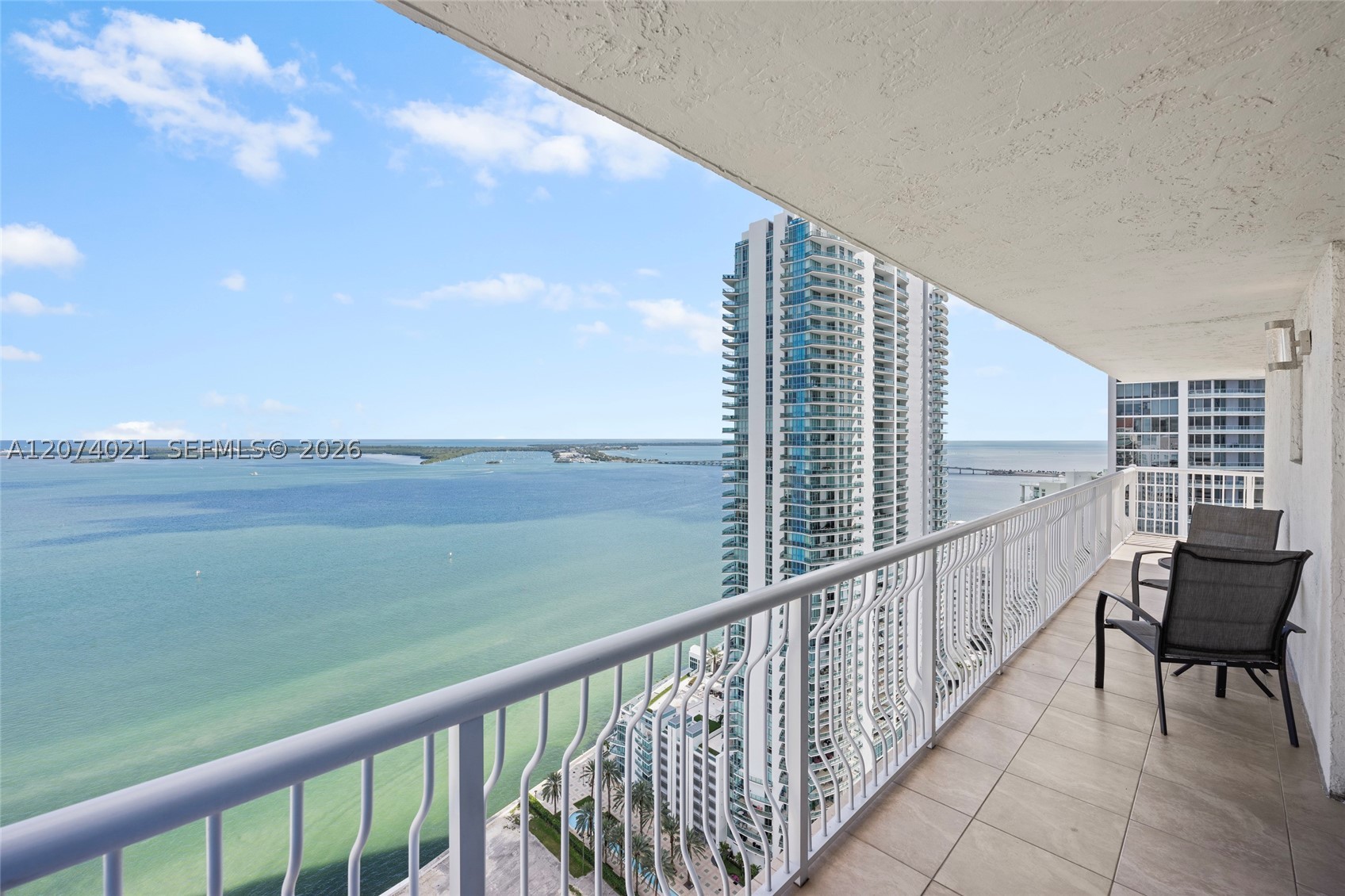 1200 Brickell Bay Dr #3701, Miami FL 33131