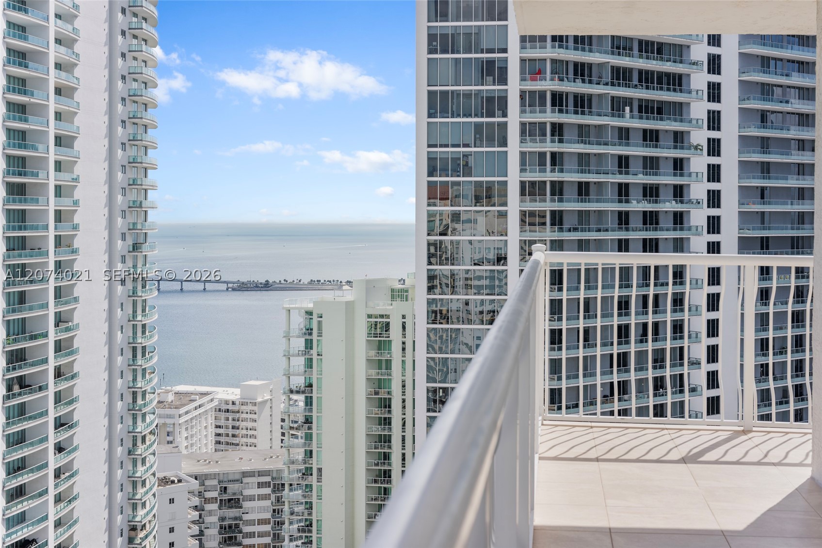1200 Brickell Bay Dr #3701, Miami FL 33131