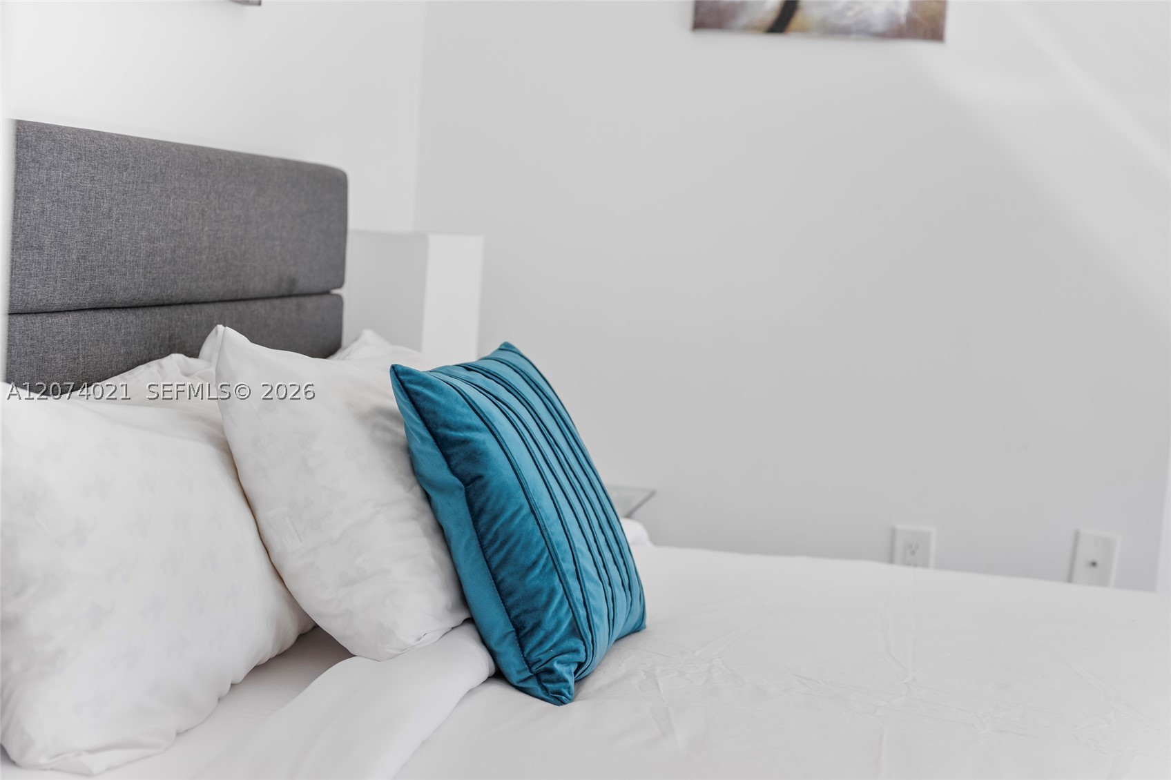 1200 Brickell Bay Dr #3701, Miami FL 33131