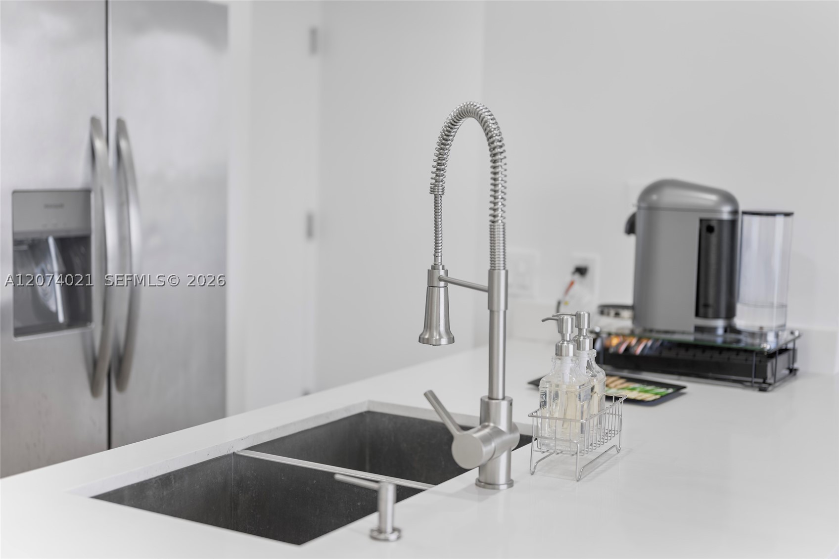 1200 Brickell Bay Dr #3701, Miami FL 33131