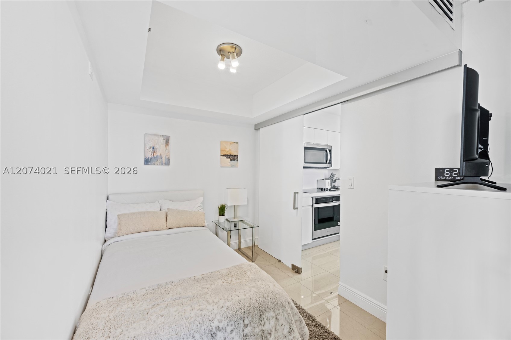 1200 Brickell Bay Dr #3701, Miami FL 33131