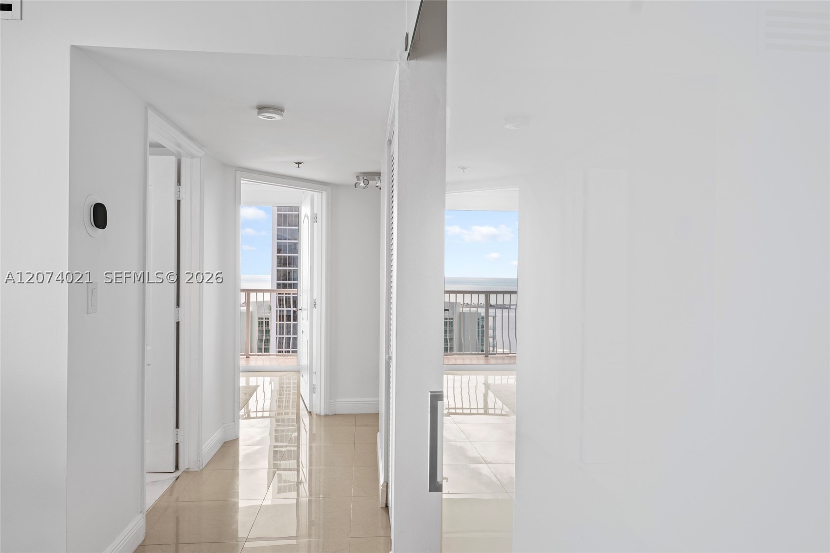 1200 Brickell Bay Dr #3701, Miami FL 33131