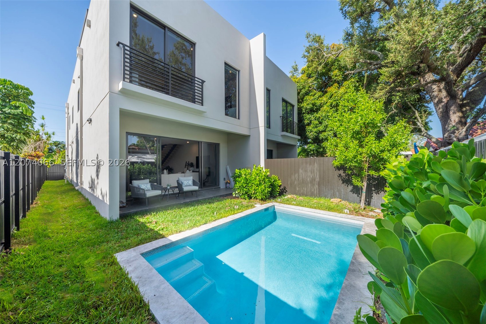 1431 SW 20th St, Miami FL 33145