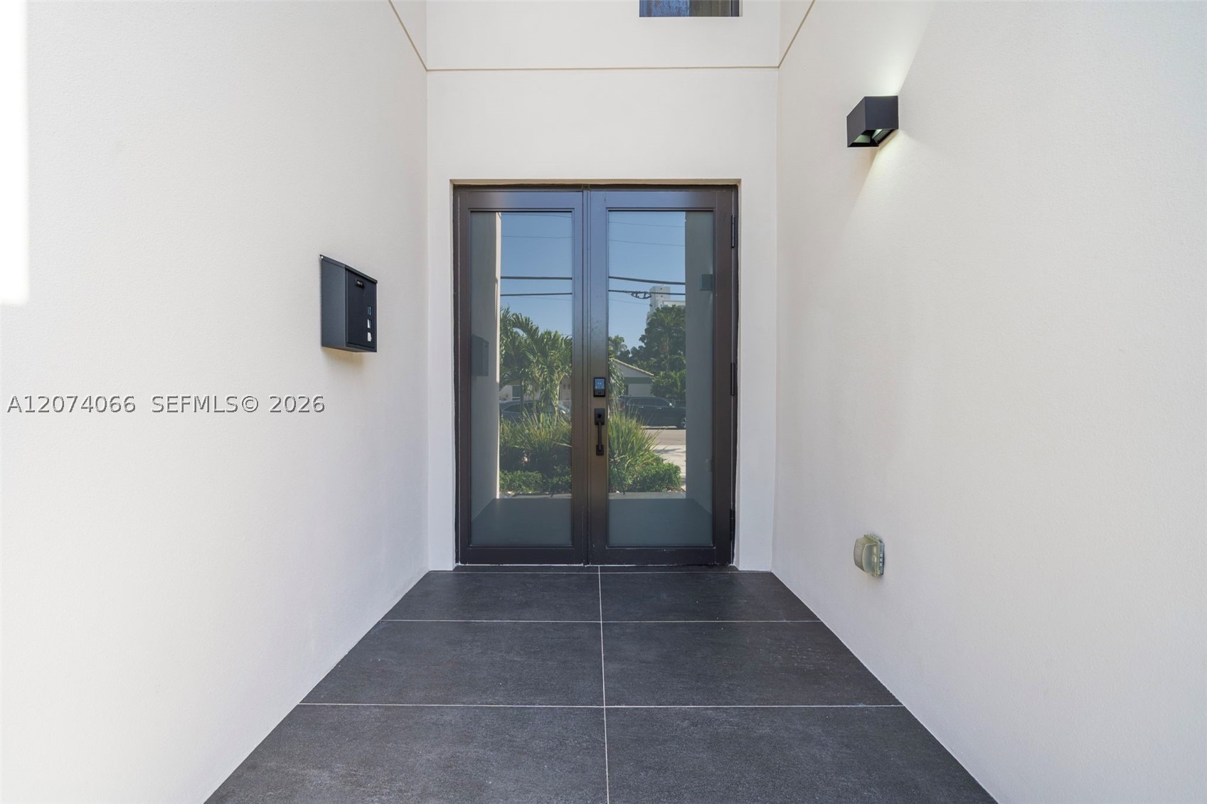 1431 SW 20th St, Miami FL 33145