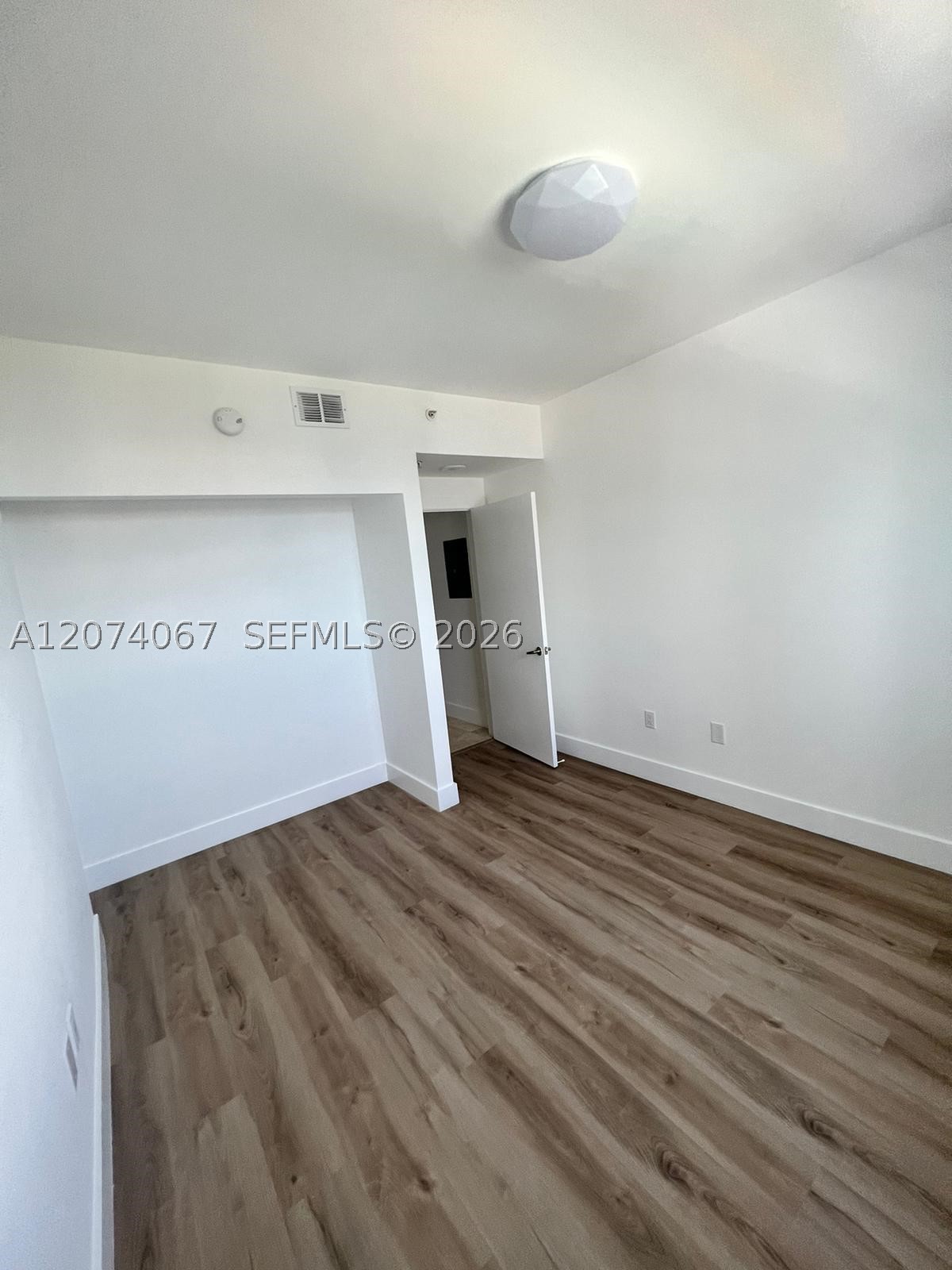 185 SE 14th Ter #2206, Miami FL 33131