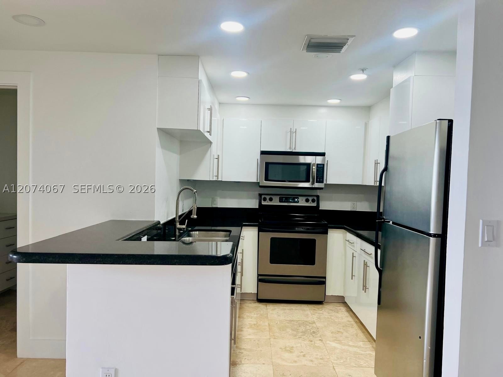 185 SE 14th Ter #2206, Miami FL 33131