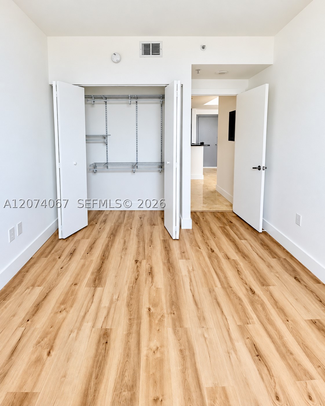 185 SE 14th Ter #2206, Miami FL 33131