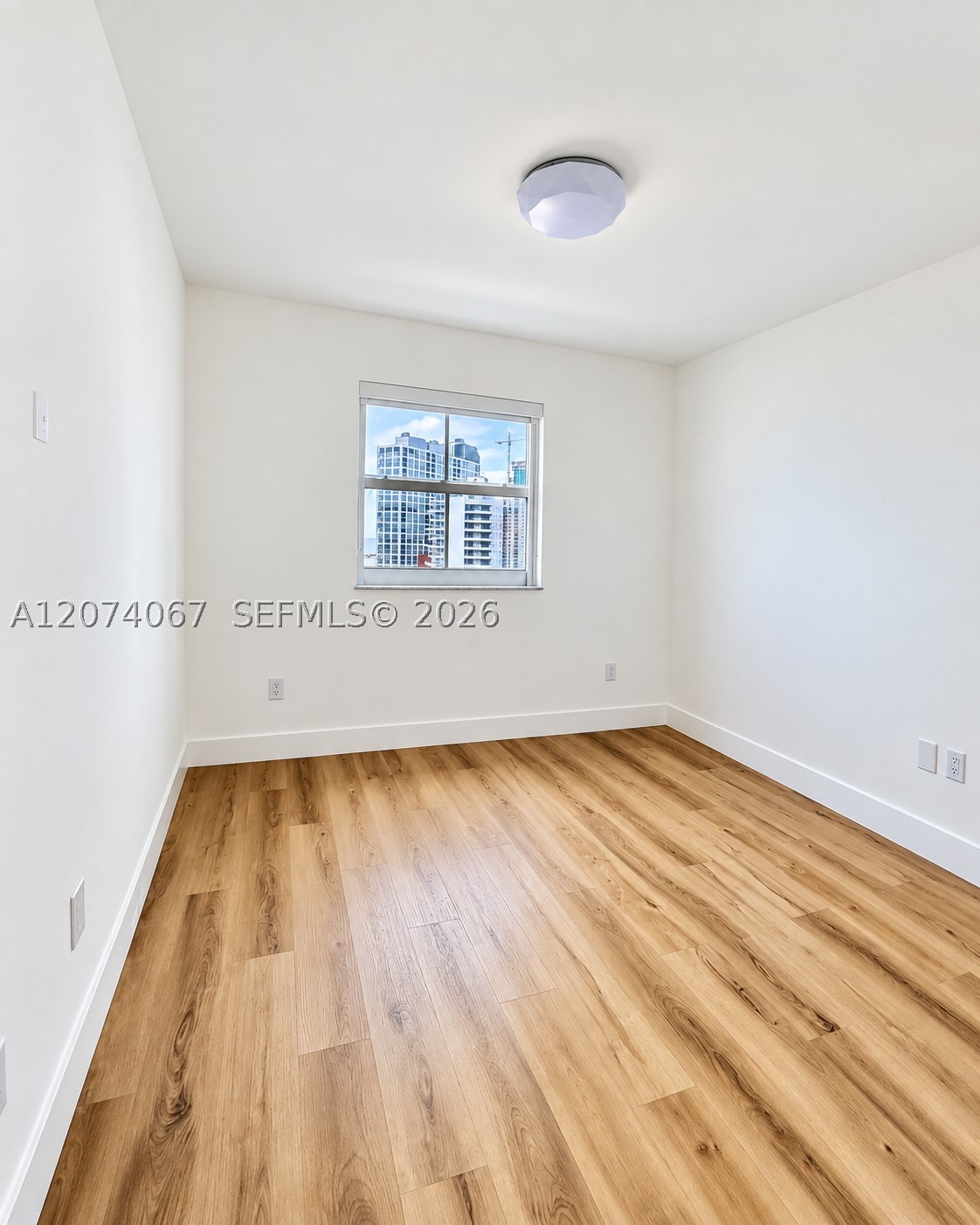 185 SE 14th Ter #2206, Miami FL 33131