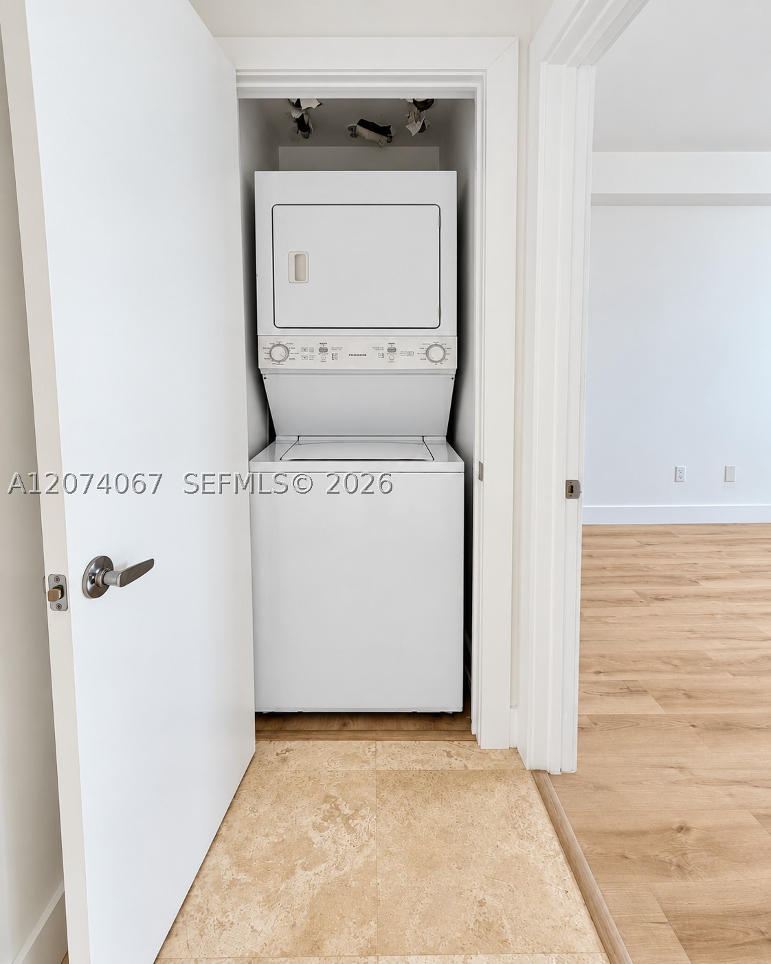 185 SE 14th Ter #2206, Miami FL 33131