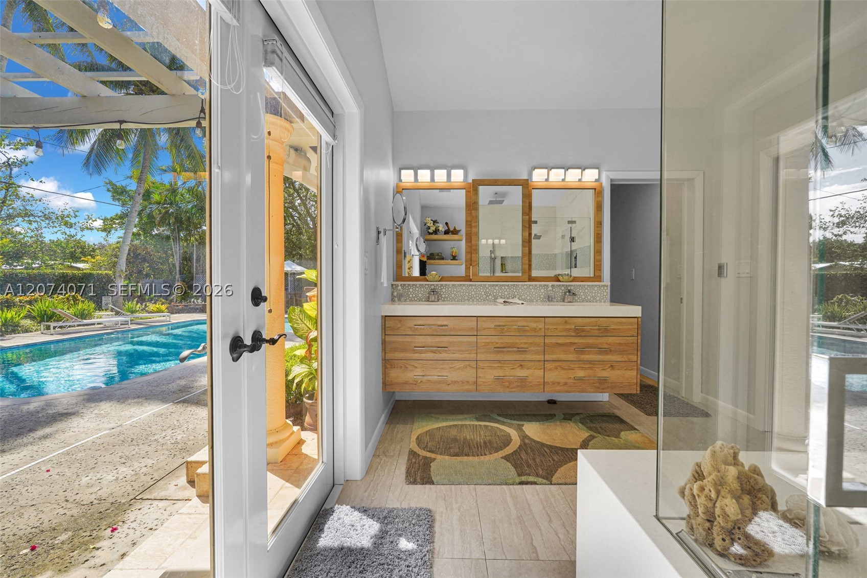 8220 SW 162nd St, Palmetto Bay FL 33157