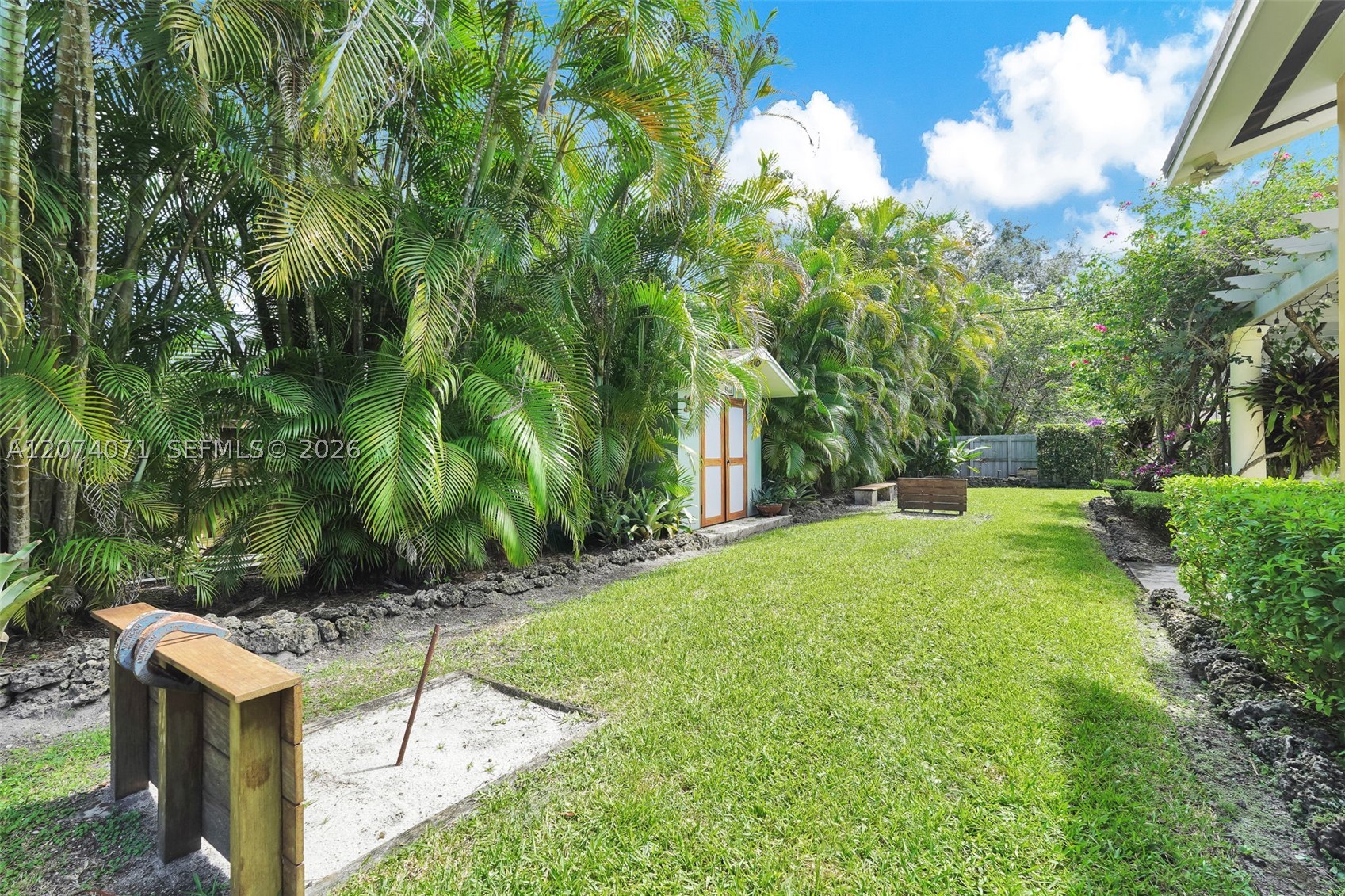 8220 SW 162nd St, Palmetto Bay FL 33157