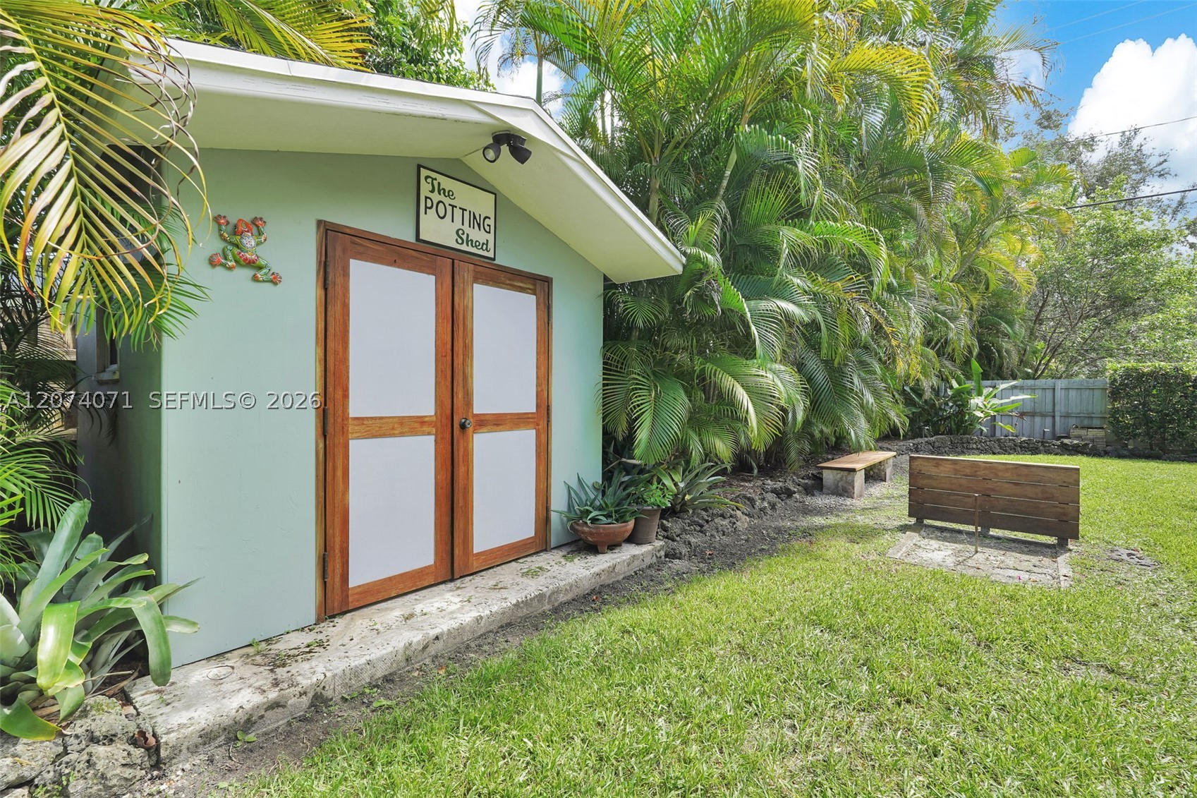 8220 SW 162nd St, Palmetto Bay FL 33157