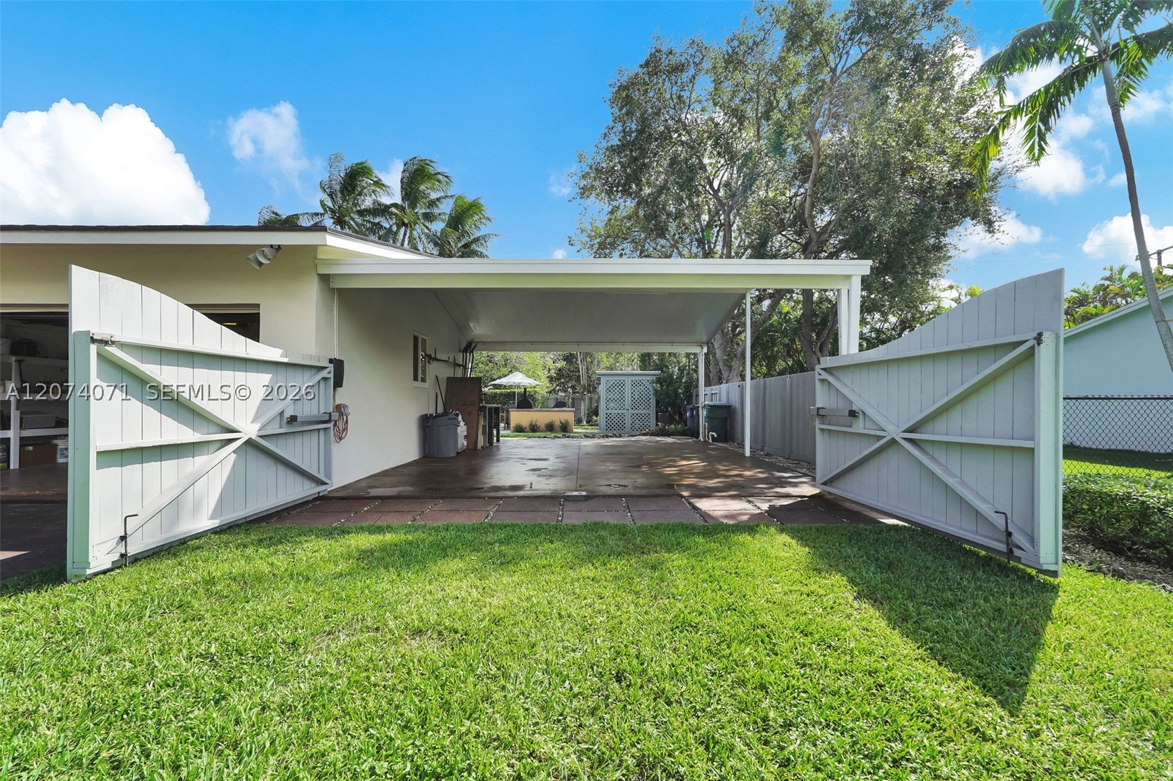 8220 SW 162nd St, Palmetto Bay FL 33157