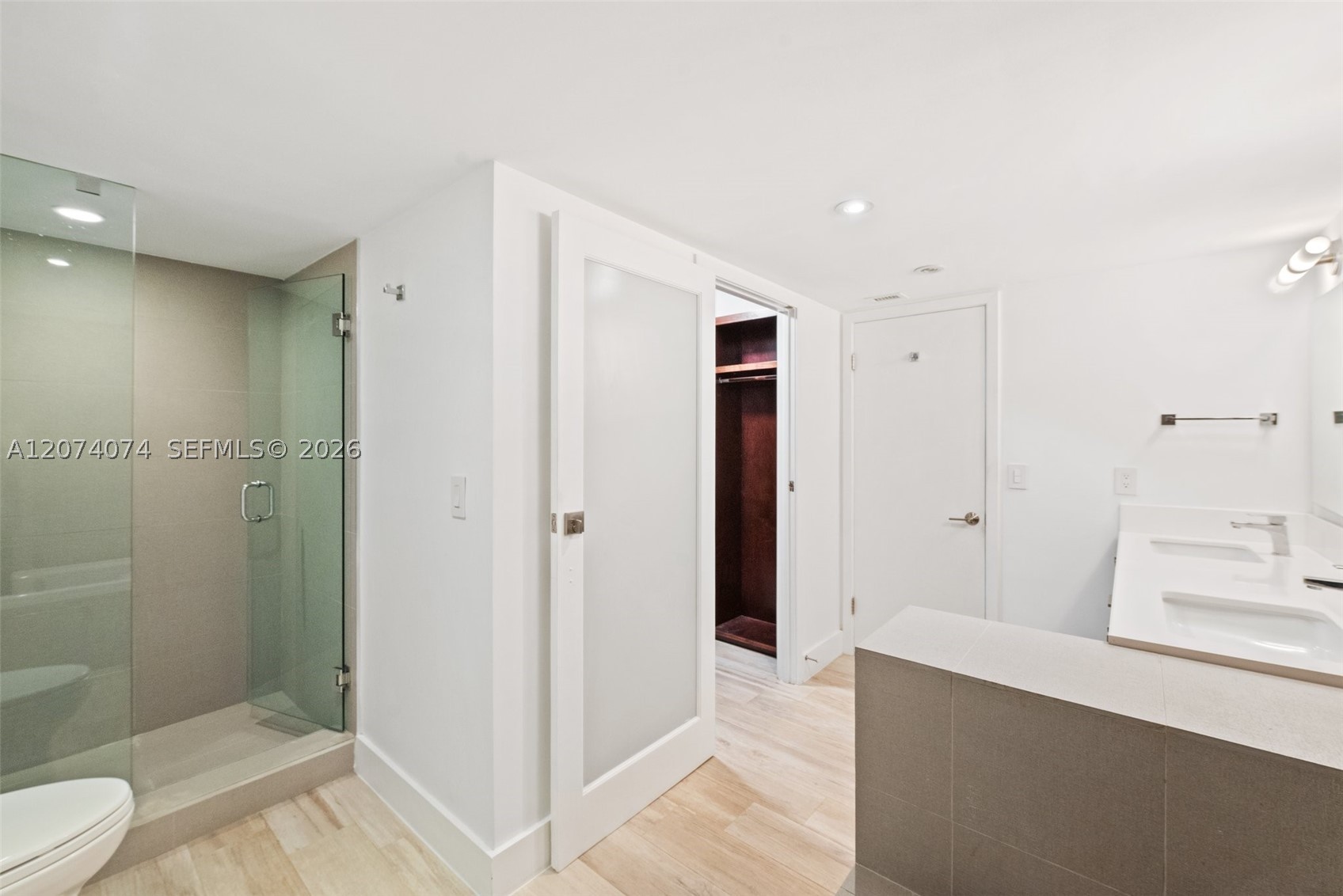 600 Biltmore Way #1214, Coral Gables FL 33134