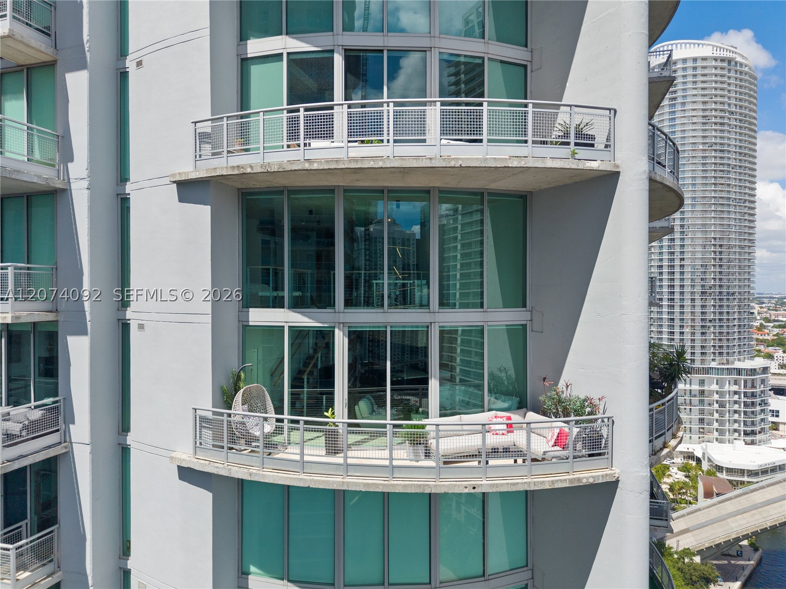 690 SW 1st Ct #2702, Miami FL 33130